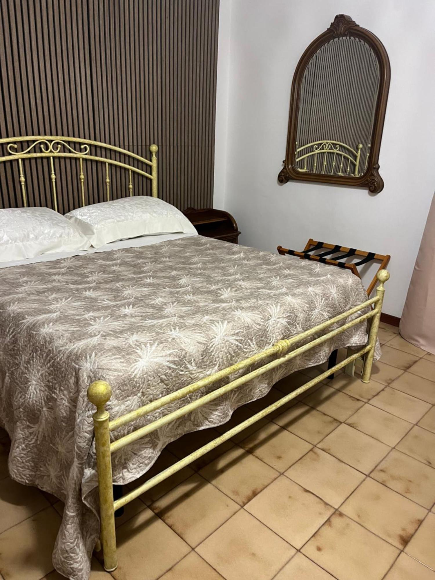 סנטה טרזה גאיורה Da Adriana Guesthouse מראה חיצוני תמונה