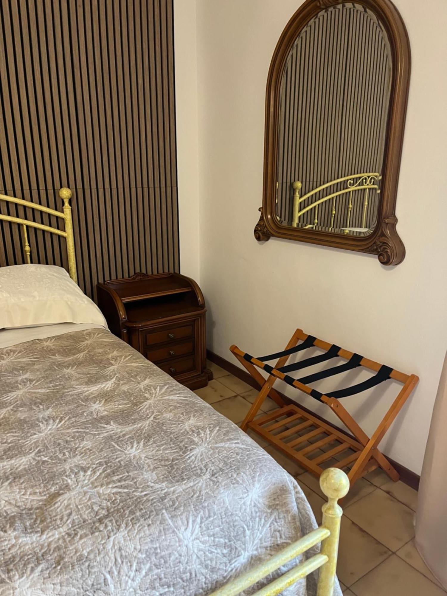 סנטה טרזה גאיורה Da Adriana Guesthouse מראה חיצוני תמונה