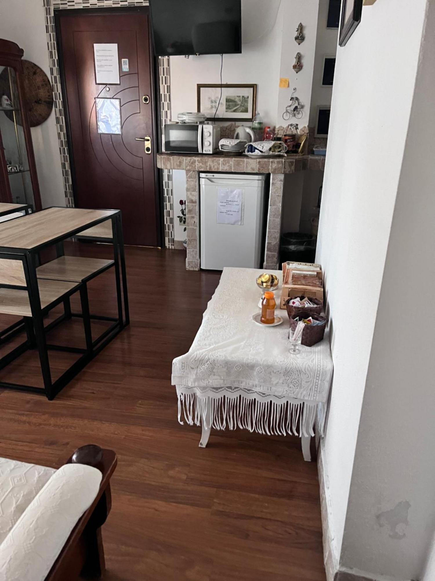 סנטה טרזה גאיורה Da Adriana Guesthouse מראה חיצוני תמונה